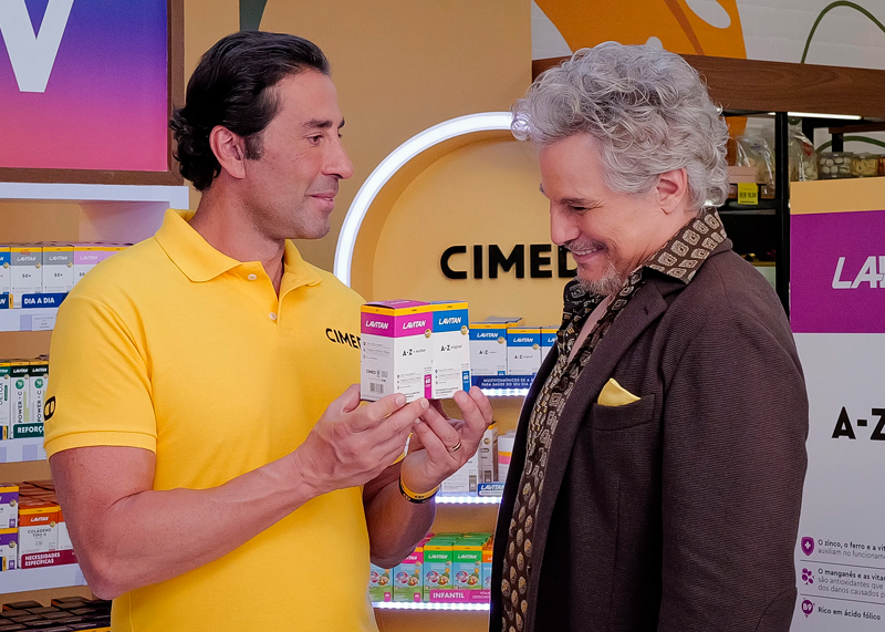 A Veja, um dos maiores portais de notícias do país publicou matéria e entrevista exclusiva sobre a participação de João Adibe, CEO da Cimed na novela Fuzuê;